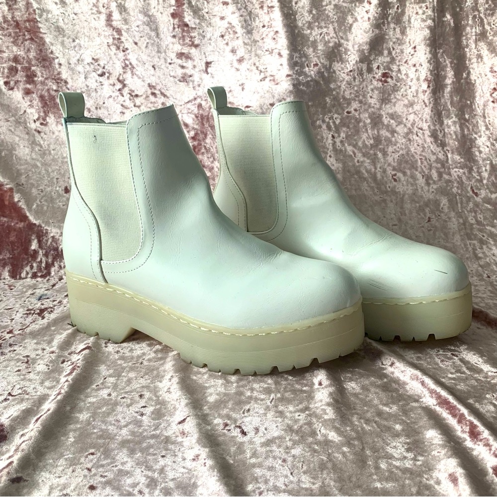 Altar’d State Russo White Platform Boots